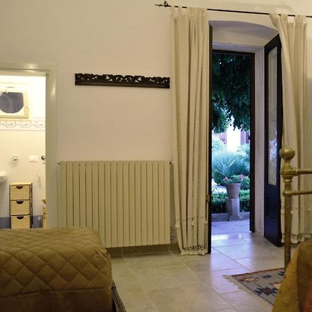 B&B Le Due Corti Martignano Exterior foto