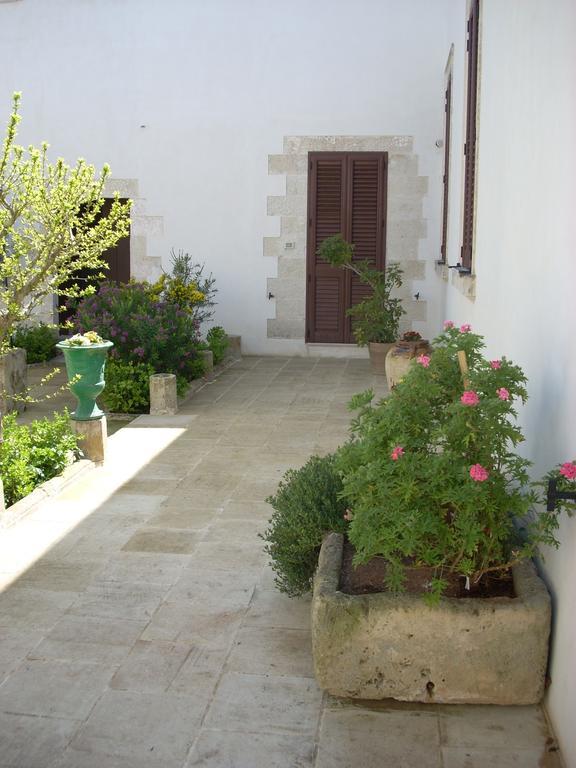 B&B Le Due Corti Martignano Exterior foto